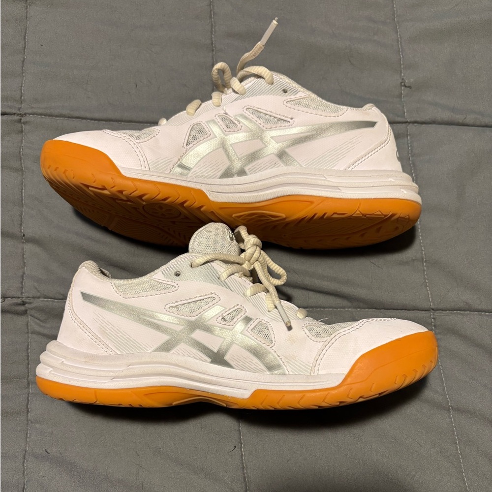 ASICS Upcourt White and Silver Athletic Sneakers Women’s Size 3.5 - Picture 5 of 7